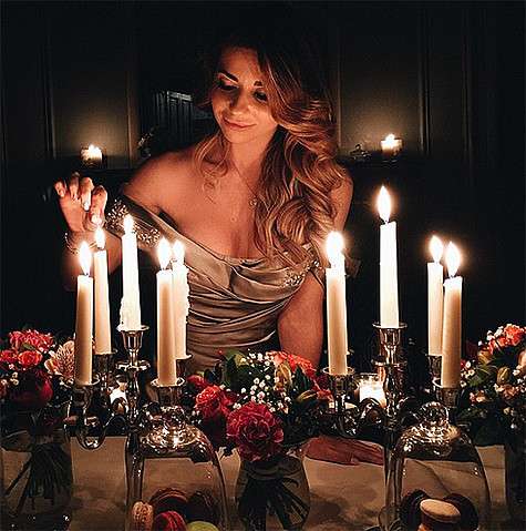 «Последний Gala dinner нашего девичника! Самый классный девичник в мире! Спасибо мои родные!» - написала Юдашкина в микроблоге. Фото: Instagram.com/gyudashkina.