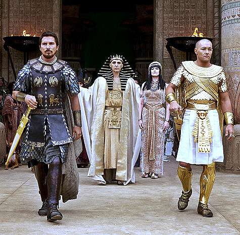 В центре картины — отношения между Моисеем и Рамзесом. Фото: материалы пресс-служб.