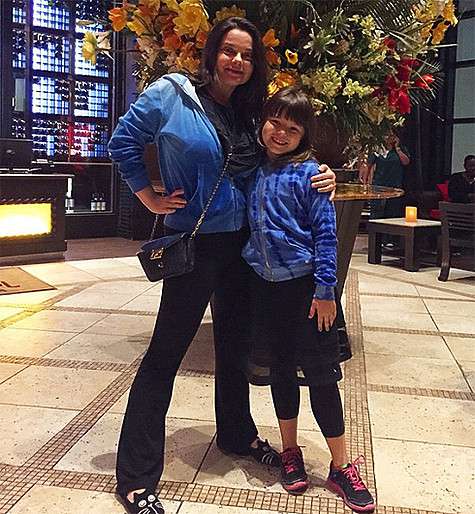 Наташа Королева показала фотографию со своей племянницей: «Эх как жалко что отпуск подходит к концу!(((С моей племяшей Софией-Нэталли!#miami#отпуск#наташакоролева». Фото: Instagram.com/natellanatella.