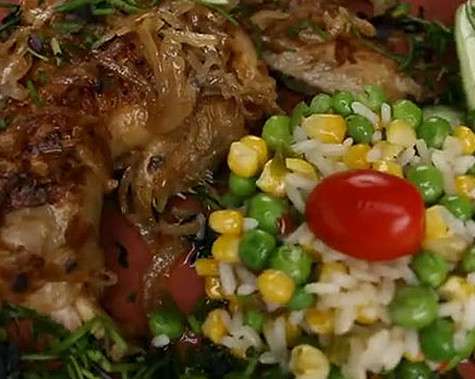 Куриные окорочка и крылья с овощным гарниром «Для милых». Фото: материалы пресс-служб.