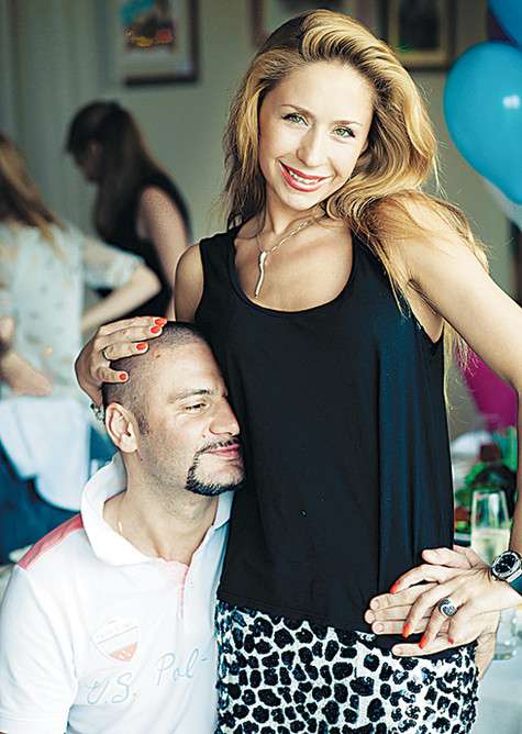 В сентябре Анастасия и Юрий отметят деревянную свадьбу. Они поженились 09.09.09. Фото: материалы пресс-служб.