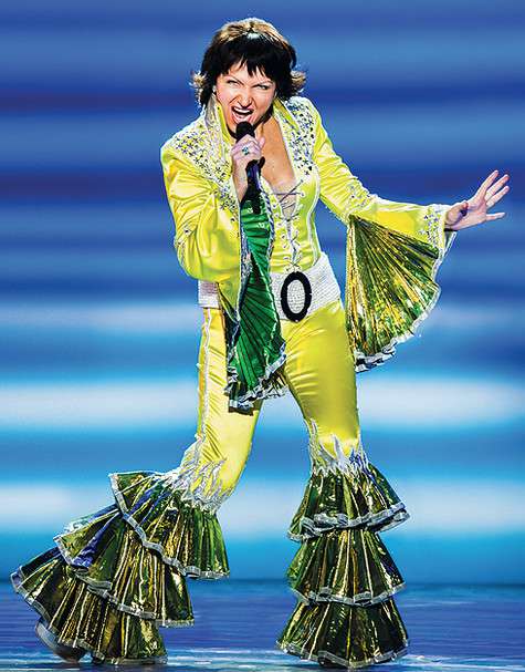 Елену Чарквиани называют лучшей Донной Шеридан из всех постановок «Mamma Mia!». Фото: материалы пресс-служб.