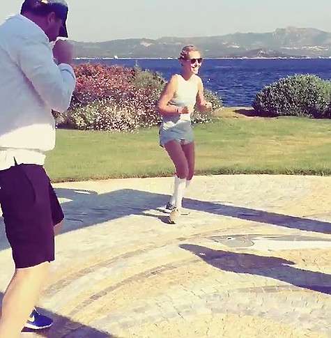 Ксения Собчак во время тренировки напала на Максима Виторгана и побила его пятую точку. Фото: Instagram.com/mvitorgan.