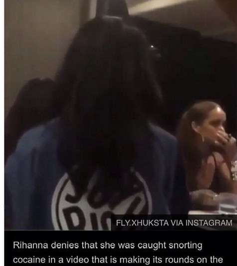 По мнению некоторых фанатов, певица нюхала кокаин. Фото: социальные сети По мнению некоторых фанатов, певица нюхала кокаин. Фото: социальные сети