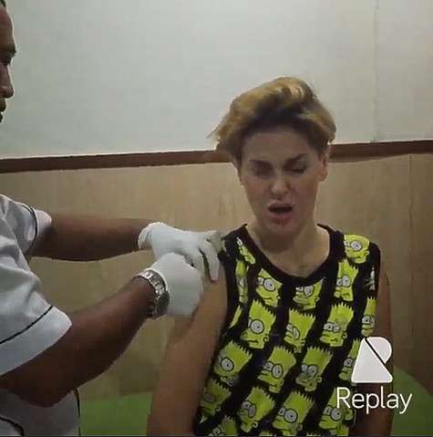 После нападения обезьяны Татьяне Терешиной уже сделали два укола от бешенства. Но ей предстоит еще одна прививка на следующей неделе и еще одна – в начале февраля. Фото: Instagram.com/tanya_tereshina.