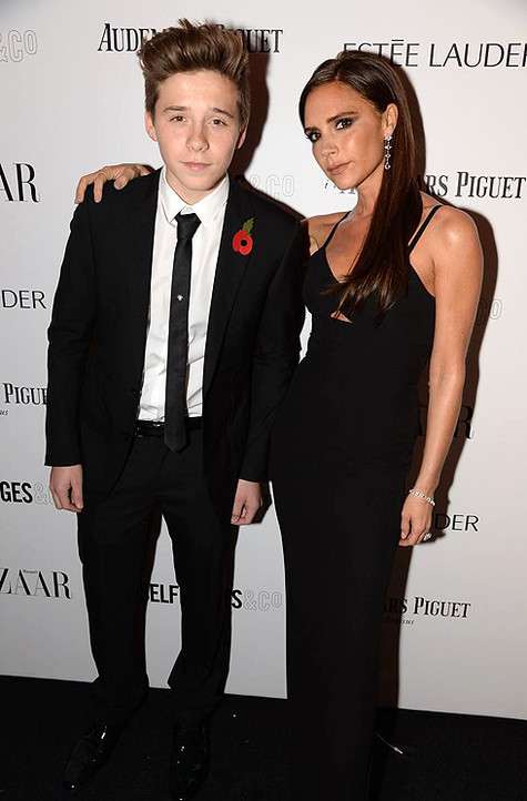 Бруклин Бекхэм и Виктория Бекхэм. Фото: Rex Features/Fotodom.ru.