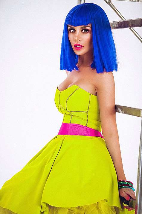 Анна Седокова предстала в неожиданном для нее образе. Фото: материалы пресс-служб.