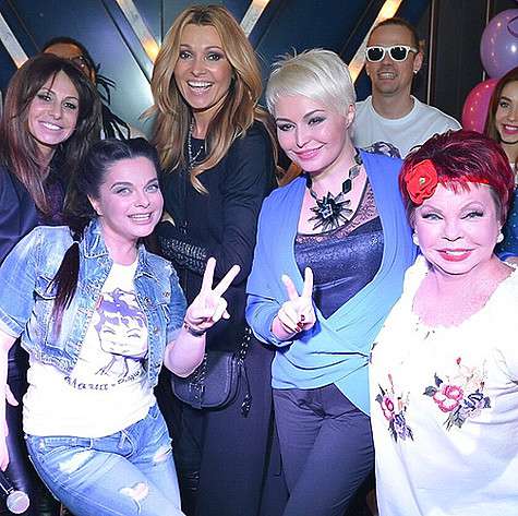 Людмилу Порывай пришли поздравить звездные коллеги: Анжелика Агурбаш, Катя Лель, Евгений Папунаишвили и другие. Фото: материалы пресс-служб. Людмилу Порывай пришли поздравить звездные коллеги: Анжелика Агурбаш, Катя Лель, Евгений Папунаишвили и другие. Фото: материалы пресс-служб.