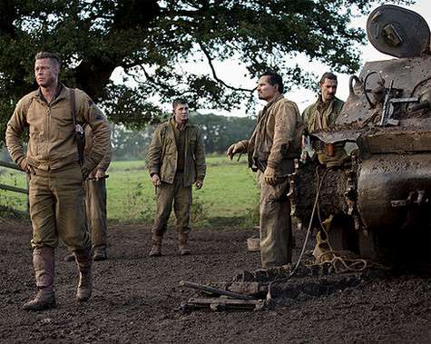 Главные роли в фильме исполнили Брэд Питт, Шайя ЛаБаф, Логан Лерман, Майл Пенья и Джон Бернтал: все они сыграли экипаж танка M4 Sherman. Фото: материалы пресс-служб.