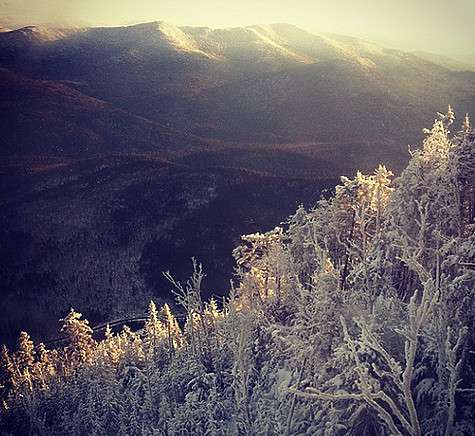 Об этих горах телеведущая написала: «Моя сила, моя энергия, мое вдохновение, мое сердце, моя душа, мои горы». Фото: Instagram.com/olgashelest.