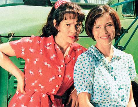 Екатерина Семенова стала одной из главных героинь популярного сериала «Две судьбы». На фото: вместе с Анжеликой Вольской. Кадр из картины. Екатерина Семенова стала одной из главных героинь популярного сериала «Две судьбы». На фото: вместе с Анжеликой Вольской. Кадр из картины.