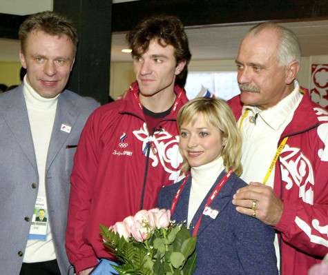 Елену Бережную и Антона многое связывает. Когда девушка получила тяжелую травму, он нежно опекал ее, помогая вернуться к нормальной жизни и в большой спорт. Фото: архив МК.