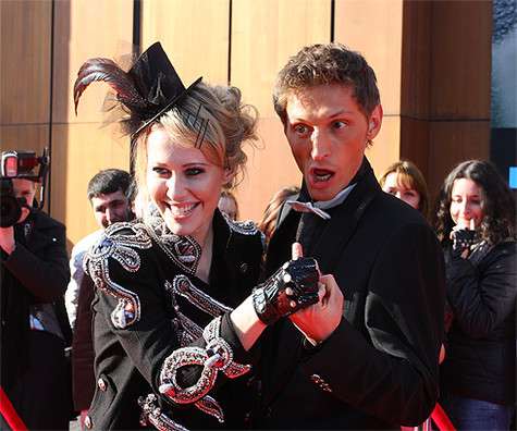 Где бы Павел ни оказался, он всегда в центре женского внимания. Что дает новый повод для газетных уток. Фото: Лилия Шарловская. Где бы Павел ни оказался, он всегда в центре женского внимания. Что дает новый повод для газетных уток. Фото: Лилия Шарловская.