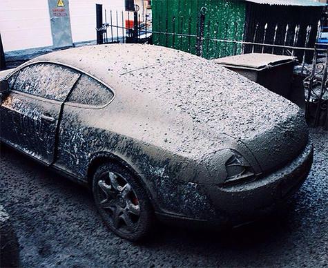 Снимки изуродованной машины Артур Шачнев опубликовал на своей страничке в соцсети. Фото: Facebook.com/artur.shachnev.