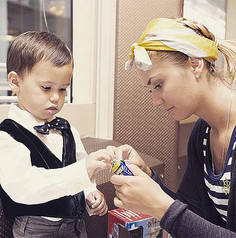 Агата Муцениеце подарит мужу еще одного ребенка. Фото: Instagram.com/agataagata.