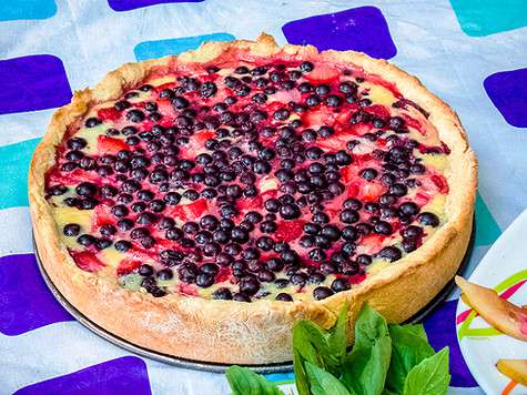 Торт из белого шоколада/ Фото: материалы пресс-служб.