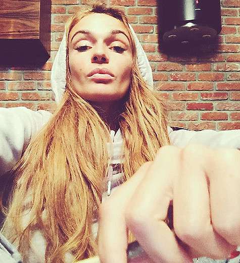 Алена Водонаева призналась, что в повседневной жизни не красится. Фото: Instagram.com/alenavodonaeva. Алена Водонаева призналась, что в повседневной жизни не красится. Фото: Instagram.com/alenavodonaeva.