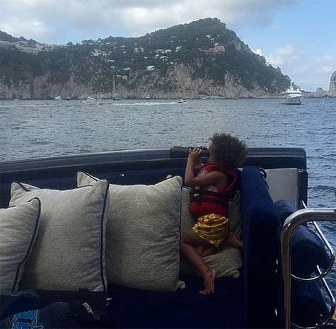 Сын Мэрайи Кэри Мороккан. Фото: Instagram.com/mariahcarey. Сын Мэрайи Кэри Мороккан. Фото: Instagram.com/mariahcarey.