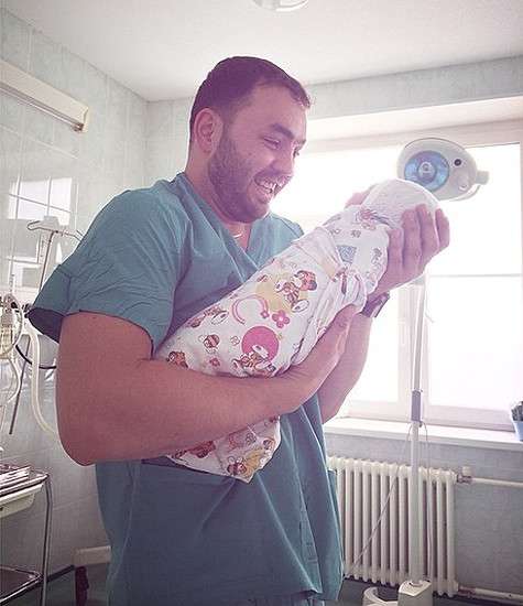 Александр Гобозов с сыном. Фото: Instagram.com (@aliana1001).