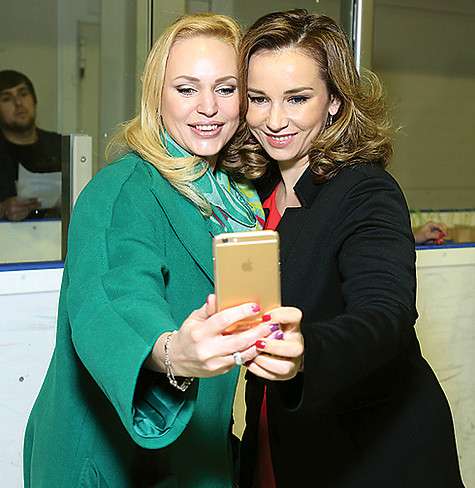 Алла Довлатова и Анфиса Чехова.