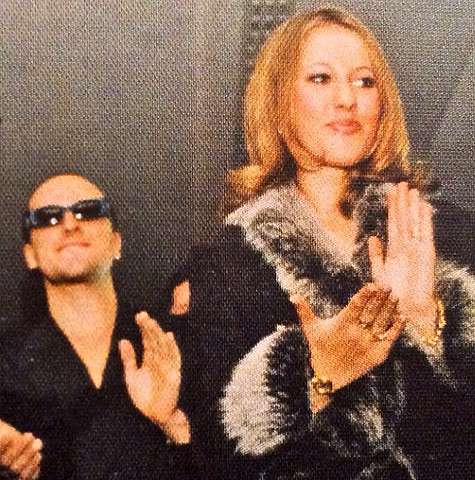 На этой фотографии Ксении Собчак 18 лет. За ее спиной стоит Дмитрий Нагиев. Ксения и Дмитрий – ведущие мероприятия. По воспоминаниям Собчак, это одно из первых ее публичных выступлений. Фото: Instagram.com/xenia_sobchak.