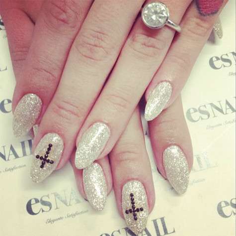 Обручальное кольцо Келли Осборн. Фото: Instagram.com.