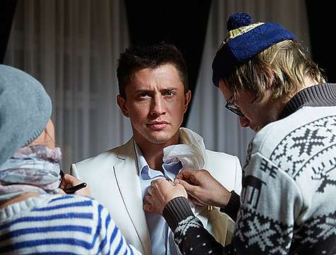 Павлу Прилучному досталась роль ангела. Фото: материалы пресс-служб.