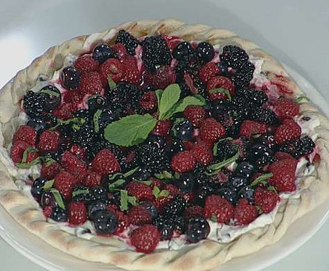 Пицца с рикоттой и свежими ягодами. Фото: материалы пресс-служб.