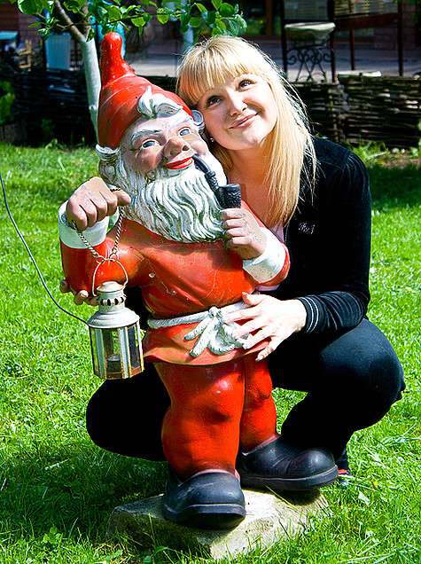 Маргарита Суханкина любит возиться с саженцами и посадками. Фото: материалы пресс-служб.