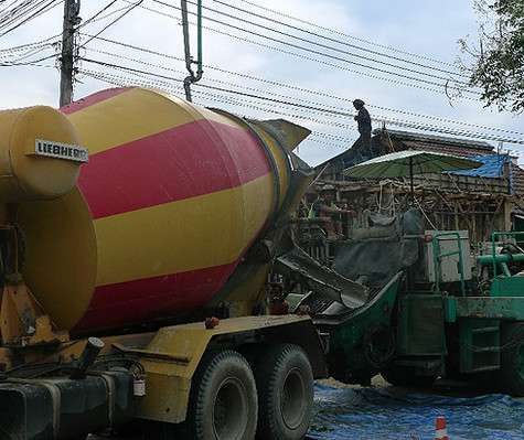 Работы начинались с восходом солнца – часов в семь утра. И продолжались до наступления темноты.