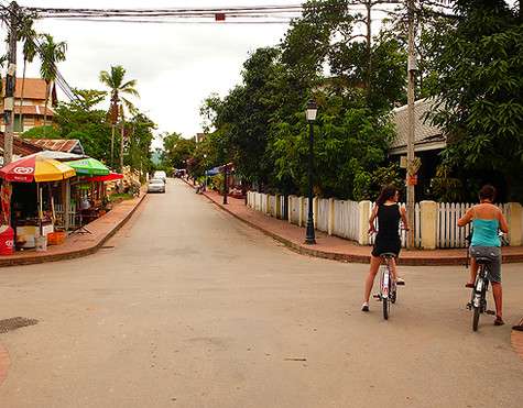 Хотя здесь много туристов, город смог сохранить свое очарование...