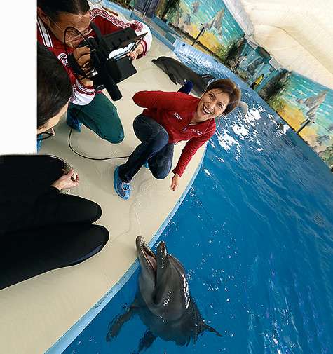 Светлане Зейналовой готов дать интервью даже дельфин. Фото: личный архив.