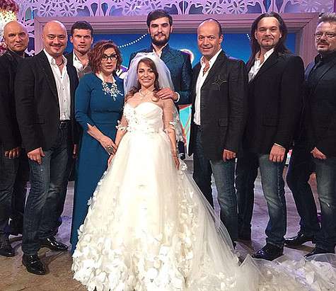 Молодоженов поздравили многие известные артисты. Фото: Facebook.com/syabitova.