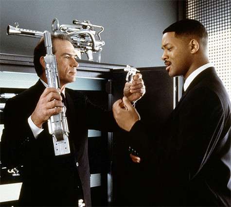 Кадр из фильма Люди в черном II.