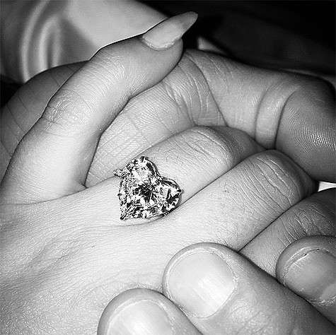 Тэйлор Кинни сделал Леди Гаге предложение руки и сердца. Фото: Instagram.com/ladygaga.