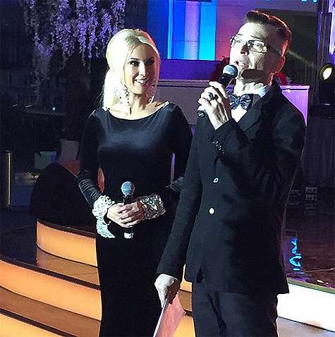 Ведущими свадьбы Юлии Савичевой стала Лера Кудрявцева и Александр Анатольевич. Фото: Instagram.com/leratv.