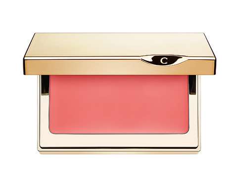 При соприкосновении с кожей кремовые румяна Multi-Blush от Clarins превращаются в легкую пудру. Фото: материалы пресс-служб.