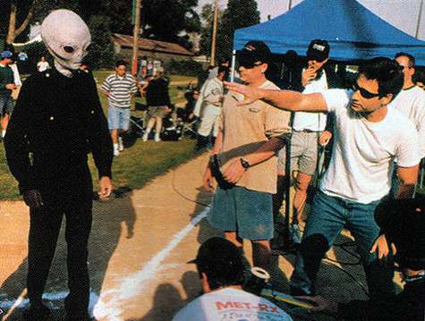 Судьбоносная встреча Криса Картера и Дэвида Духовны произошла благодаря одному из продюсеров сериала/ Фото: материалы пресс-служб. Судьбоносная встреча Криса Картера и Дэвида Духовны произошла благодаря одному из продюсеров сериала/ Фото: материалы пресс-служб.