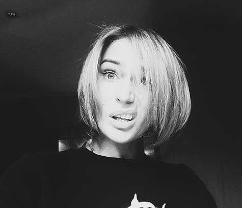 Алена Водонаева избавилась от волос. Фото: Instagram.com/alenavodonaeva.