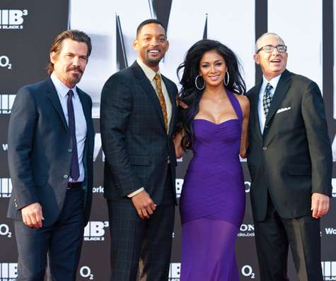 Джош Бролин, Уилл Смит, Николь Шерзингер и режиссёр Барри Зонненфельд на премьере фильма Люди в чёрном-3. Фото: REX/Fotodom.ru.