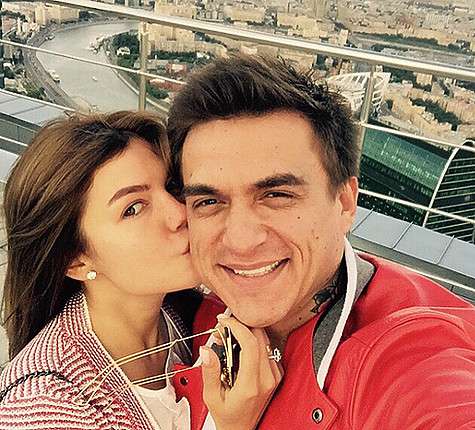 В начале июня Топалов сделал предложение своей девушке Ксении Данилиной. Фото: Instagram.com/vladtopalovofficial.
