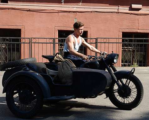 Павел Деревянко легко управлялся на площадке и с трюковым транспортом. Фото: материалы пресс-служб.