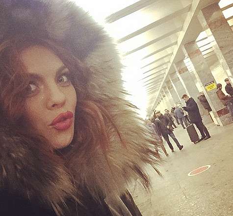 Анастасия Стоцкая в метро. Фото: Instagram.com.