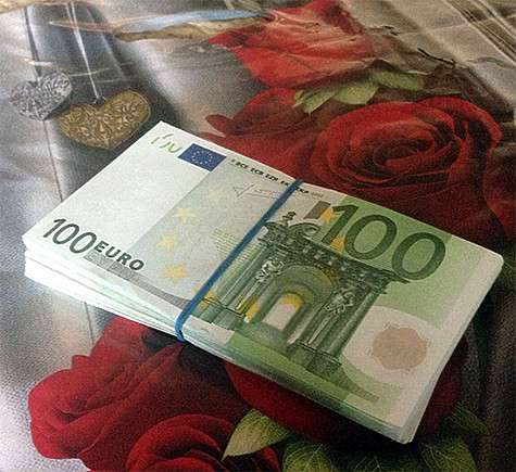 Тима Брик решил подарить Сергею Звереву-младшему на свадьбу деньги. Фото: Instagram.com/timabrik. Тима Брик решил подарить Сергею Звереву-младшему на свадьбу деньги. Фото: Instagram.com/timabrik.