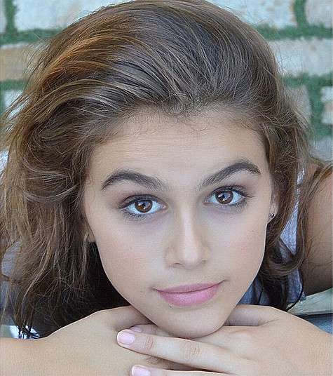 13-летнюю Кайю Гербер называют мини-копией Синди Кроуфорд. Фото: Instagram.com/kbyp.