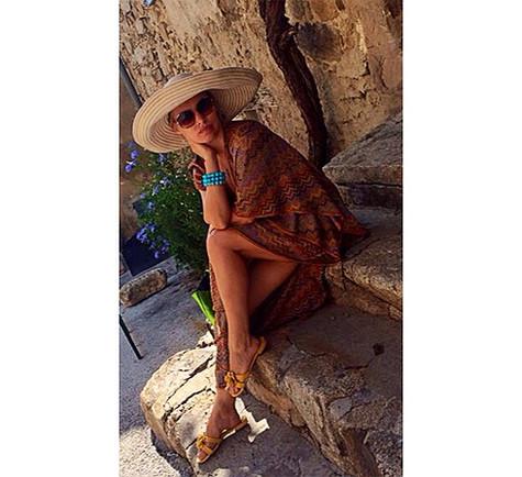 Ирина Абрамович отдыхает в деревне, которая находится в Сан-Тропе. Фото: Instagram.com/irina.abramovich.