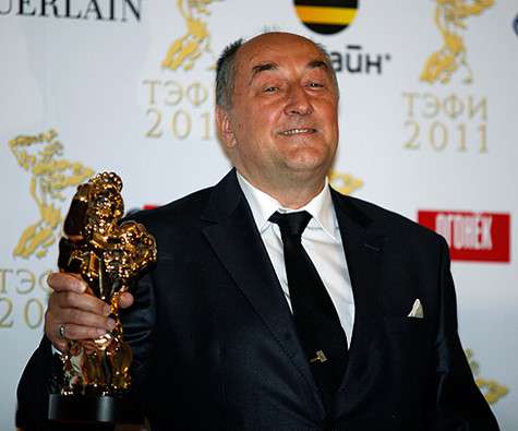 Клюев получил премию ТЭФИ в 2012 году в номинации «за лучшую мужскую роль» в телесериале «Воронины». Фото: Геннадий Черкасов.