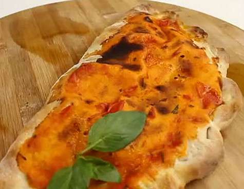 Пицца «Кальцоне». Фото: материалы пресс-служб.