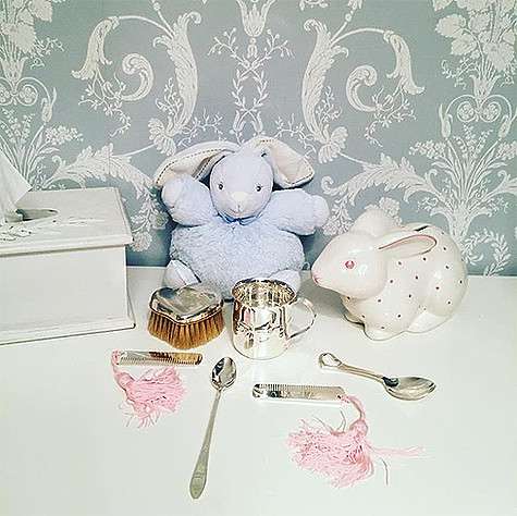 Вот такие подарки получила новорожденная дочь Дайнеко и Клеймана. Фото: Instagram.com/victoriadaineko.