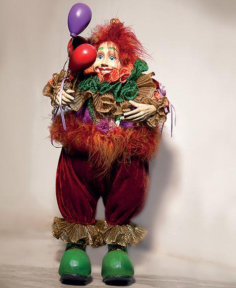 Рыжий клоун с шарами – ручная работа. Фото: Мигель.